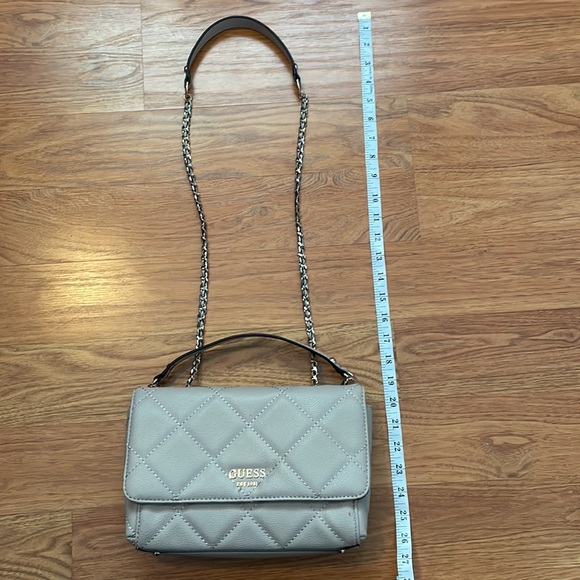 Guess Handbag - Picture 2 of 7